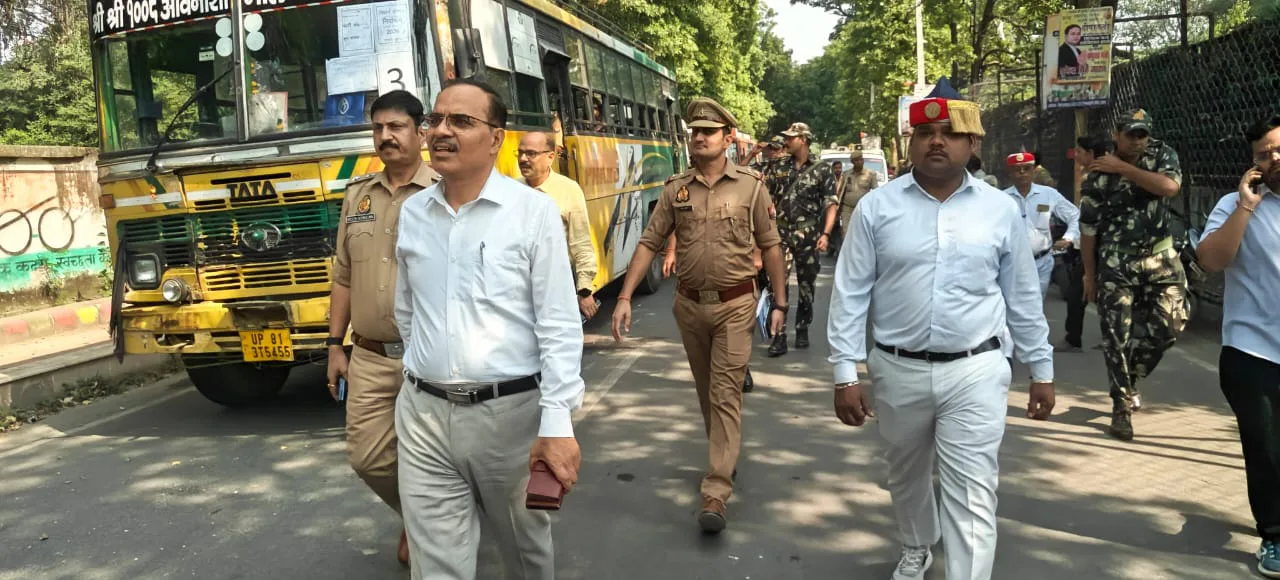 इटावा : आगरा खंड स्नातक-शिक्षक निर्वाचन के लिए 30 पोलिंग पार्टियां रवाना, कल होगा मतदान